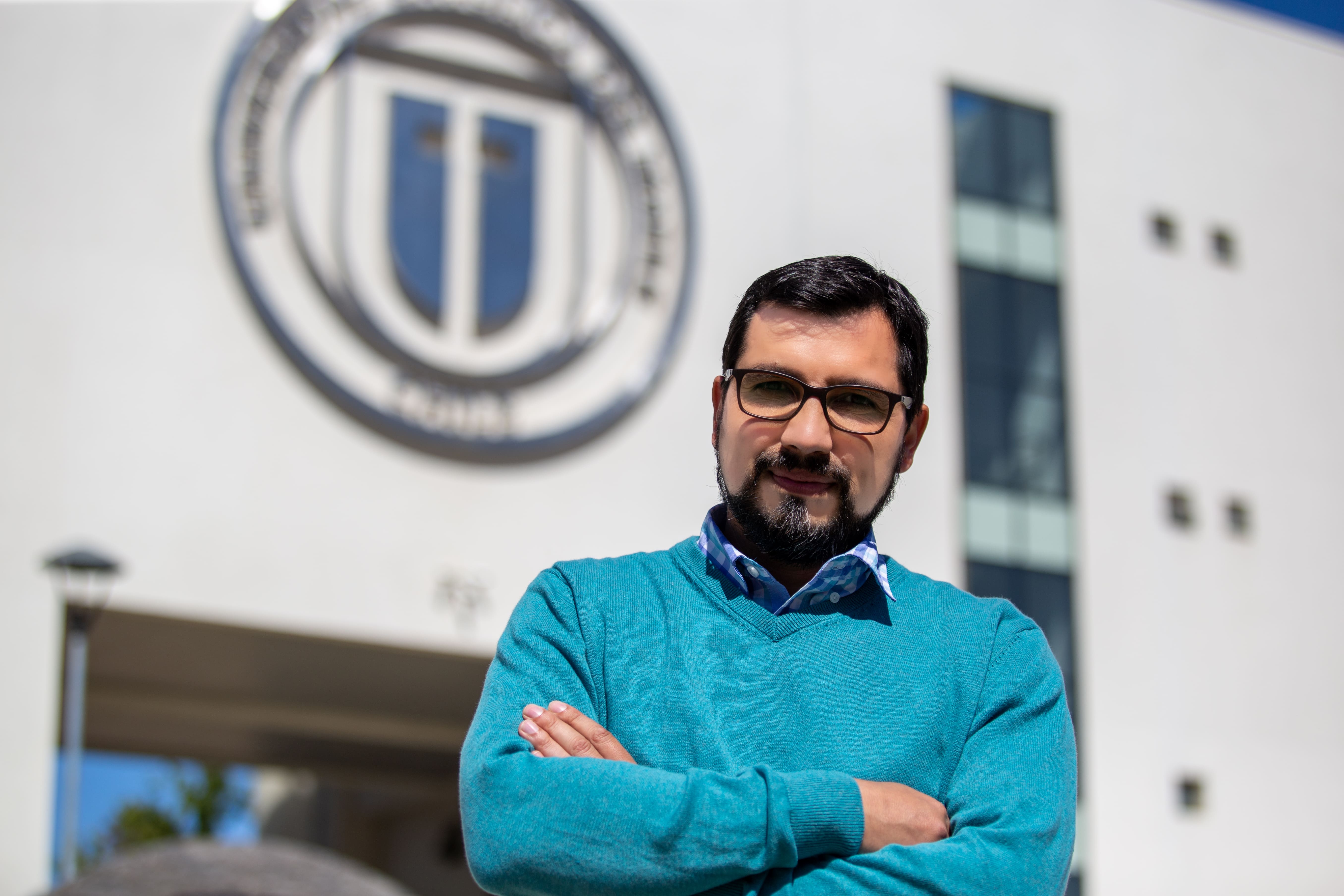 Dr. Hugo Valdés